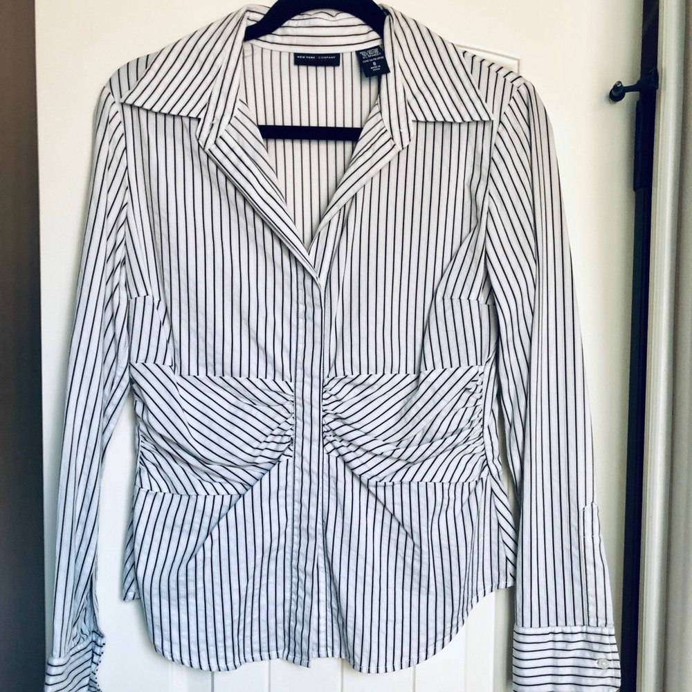 Women’s button up longsleeve blouse